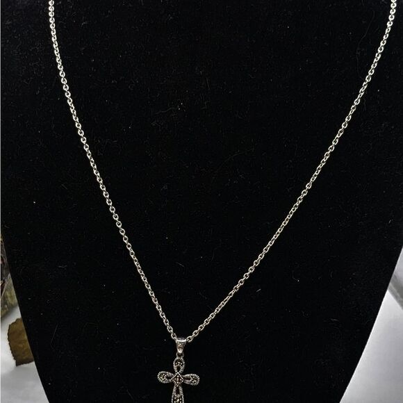 "5/$25" Vintage CW Silvertone Marcasite Cross Pendant Necklace 18" - Picture 8 of 11